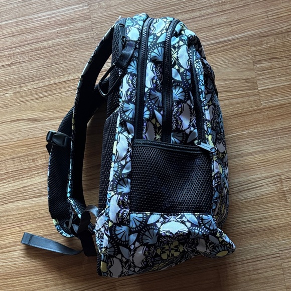 Vera Bradley “Plaza Medallion” Grand XL Backpack - Picture 5 of 16